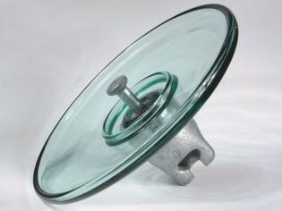 aerodynamic glass insulator